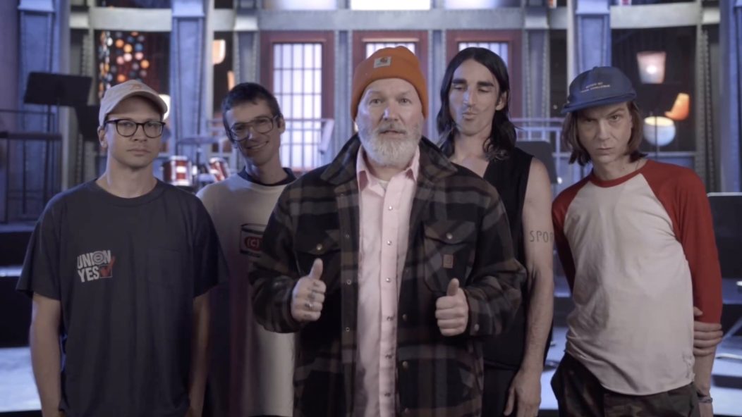 See LIMP BIZKIT’s FRED DURST host ‘SNL’ in DIIV’s new “Brown Paper Bag” video