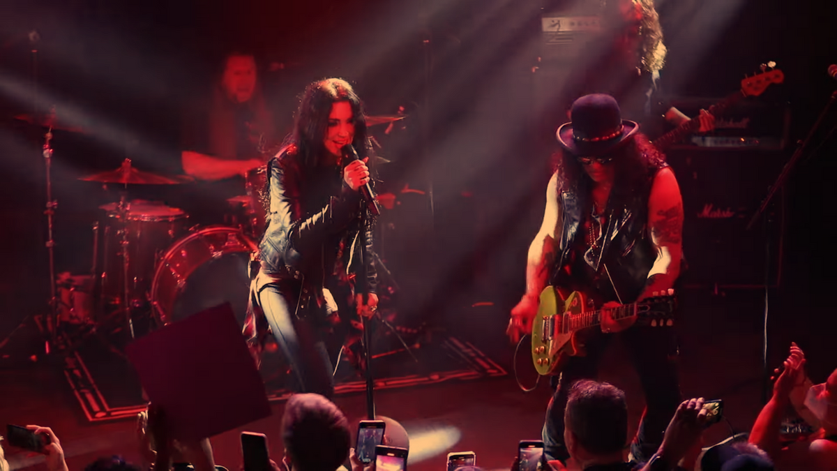 See SLASH shred with hard-rock rising stars DOROTHY live in Los Angeles