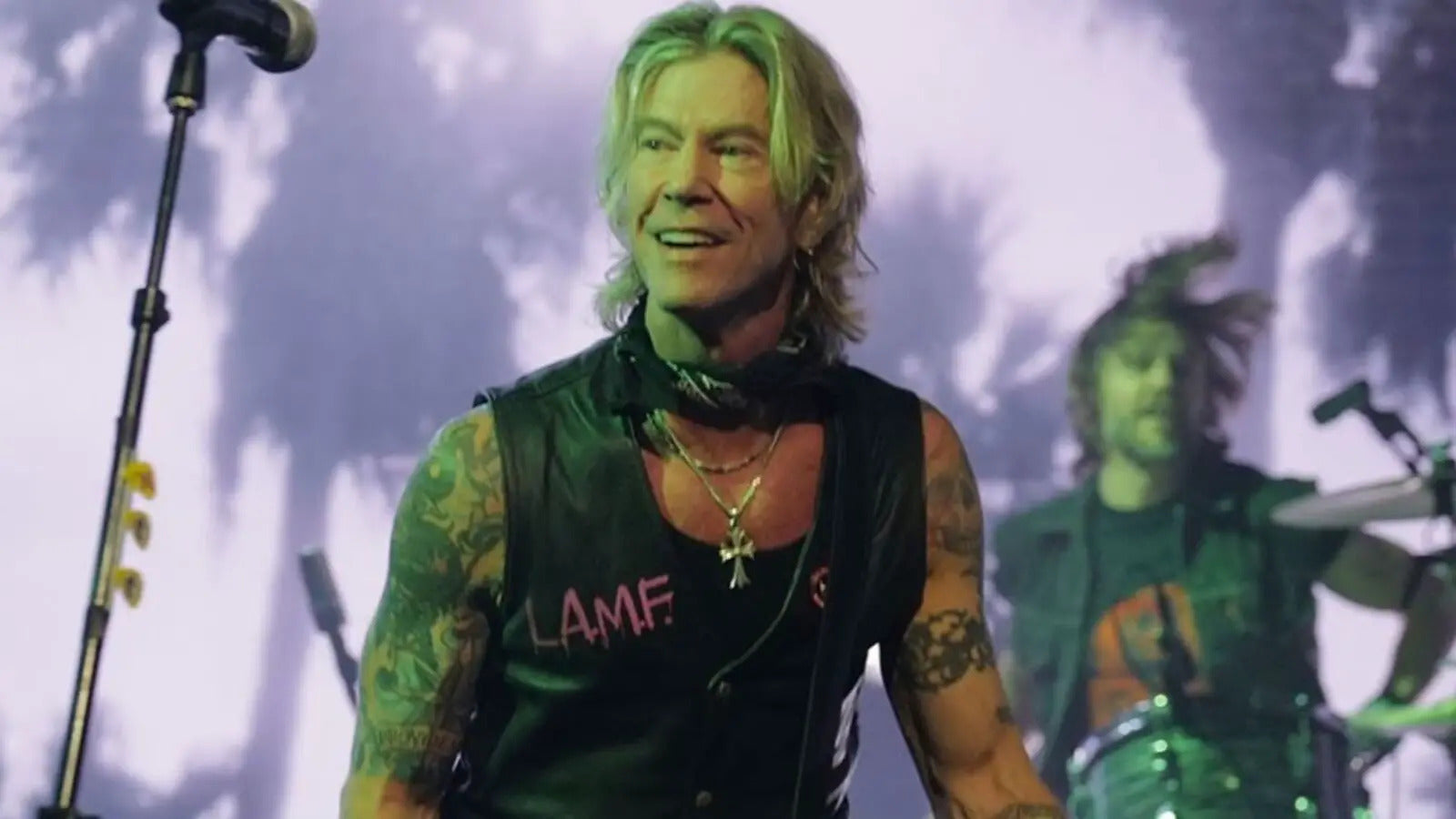 See GUNS N’ ROSES icon DUFF MCKAGAN play solo song on ‘Kimmel’