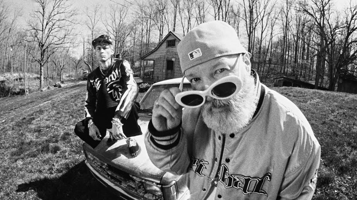 Hear FRED DURST join MACHINE GUN KELLY for raucous collab “Fix Ur Face”