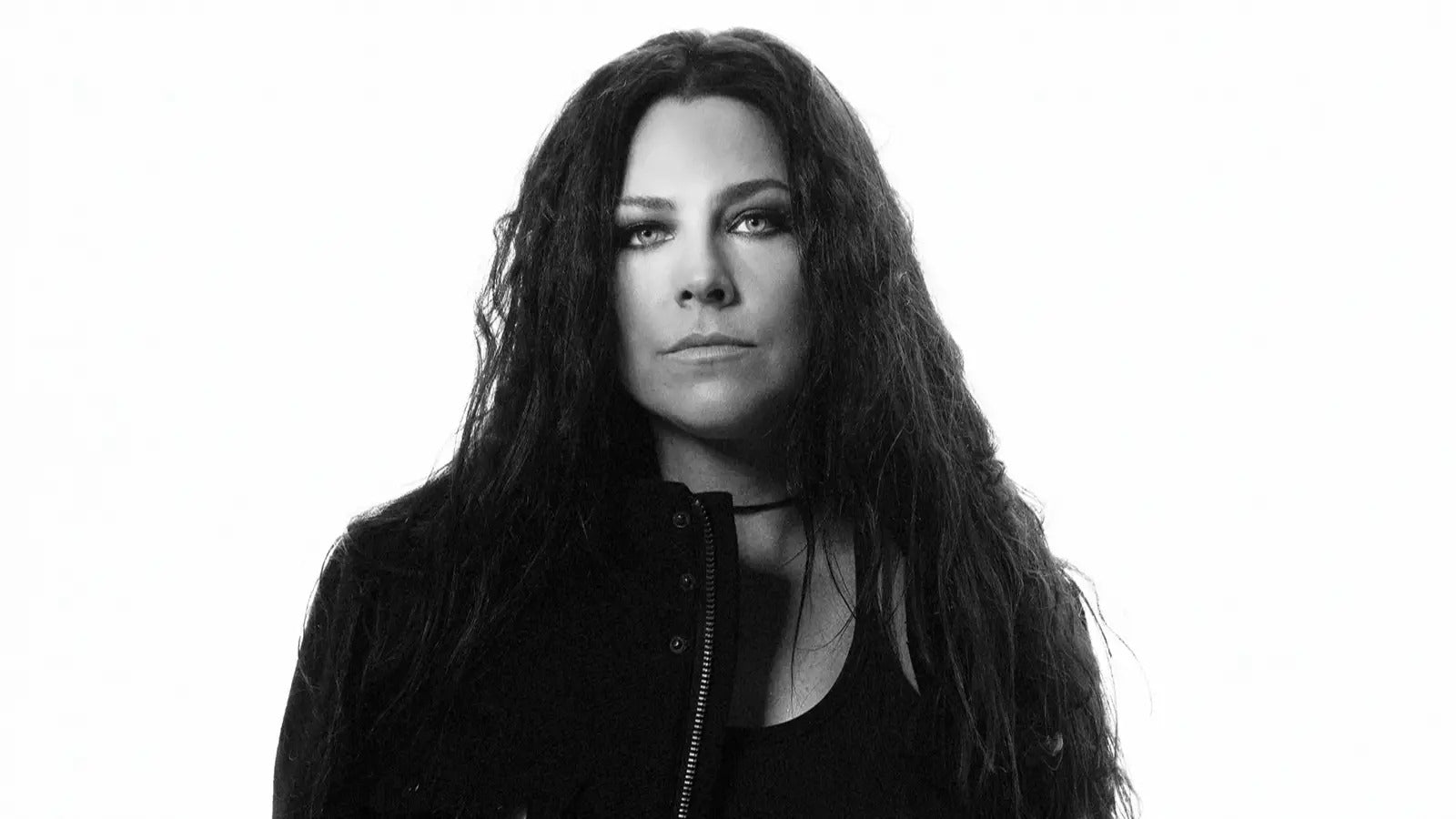 EVANESCENCE’s AMY LEE hails SLEEP TOKEN: “I’m blown away”