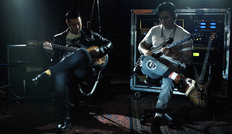 Watch Avenged Sevenfold Guitarists Shred, Talk Dimebag, Slash