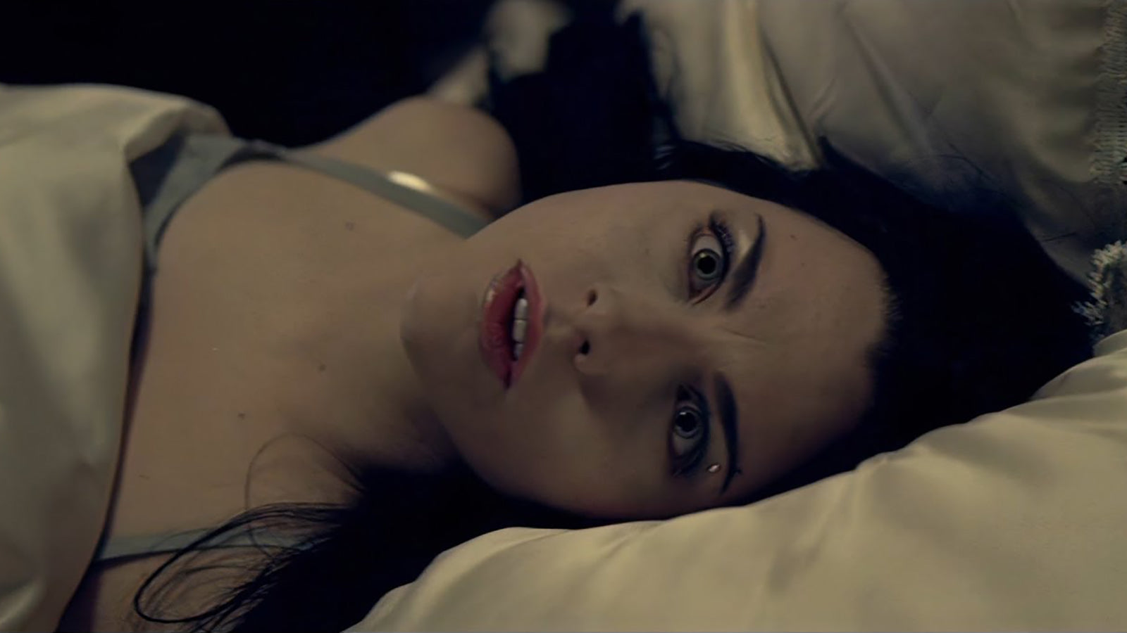 Evanescence’s “Bring Me to Life” Video Surpasses 1 Billion YouTube Views