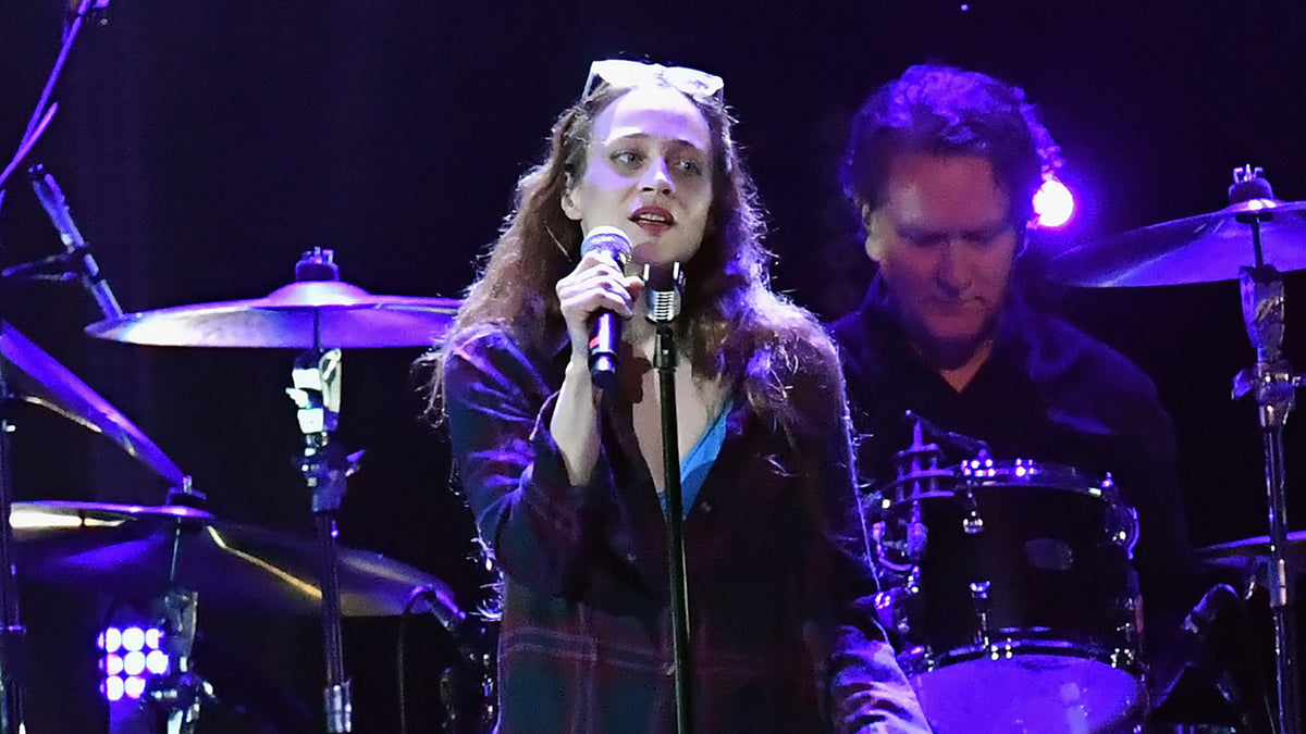 Watch Fiona Apple’s Spellbinding Temple of the Dog Cover at Chris Cornell Tribute