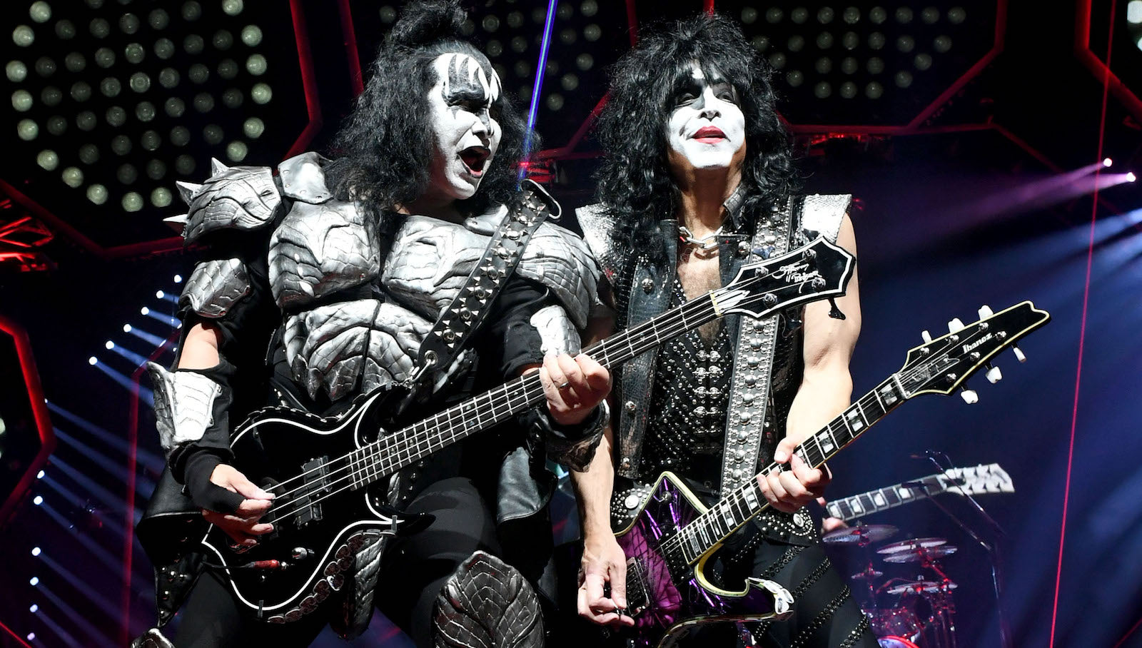 Kiss to Perform Concert in Indian Ocean for Great White Sharks