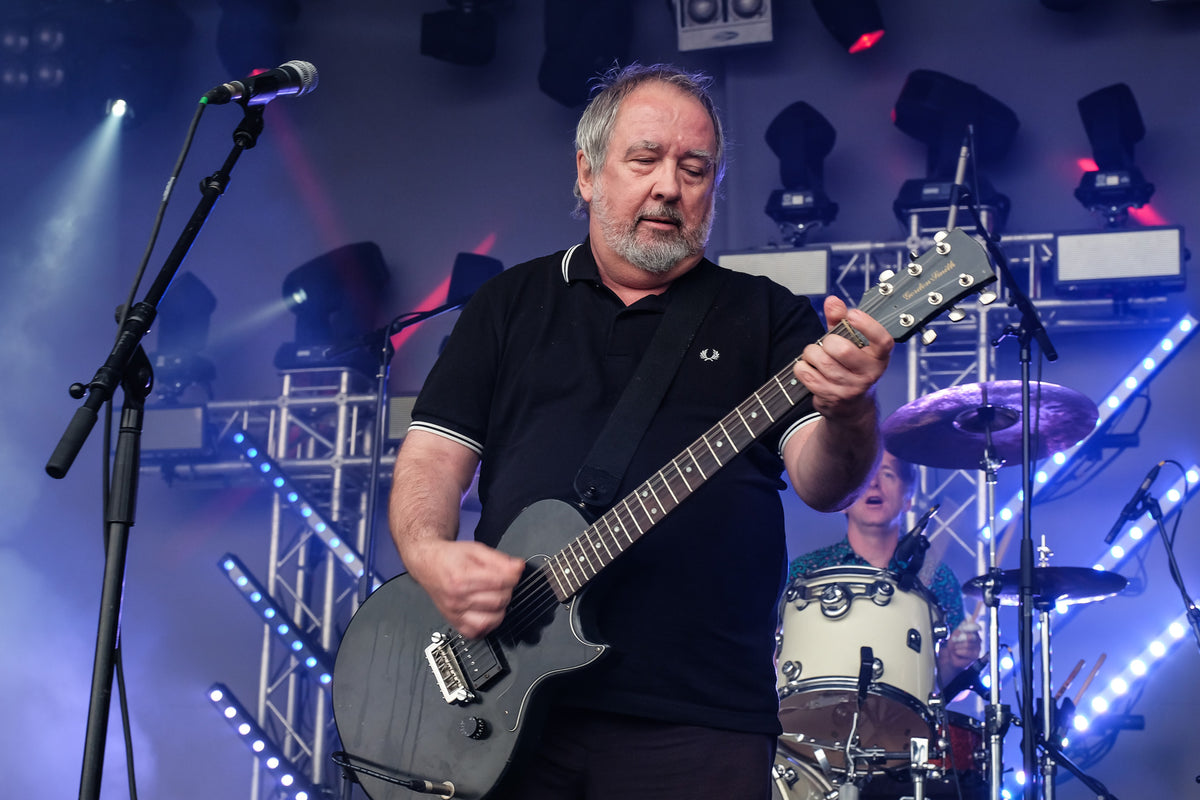 Pete Shelley, Singer of Punk Pioneers the Buzzcocks, Dead at 63