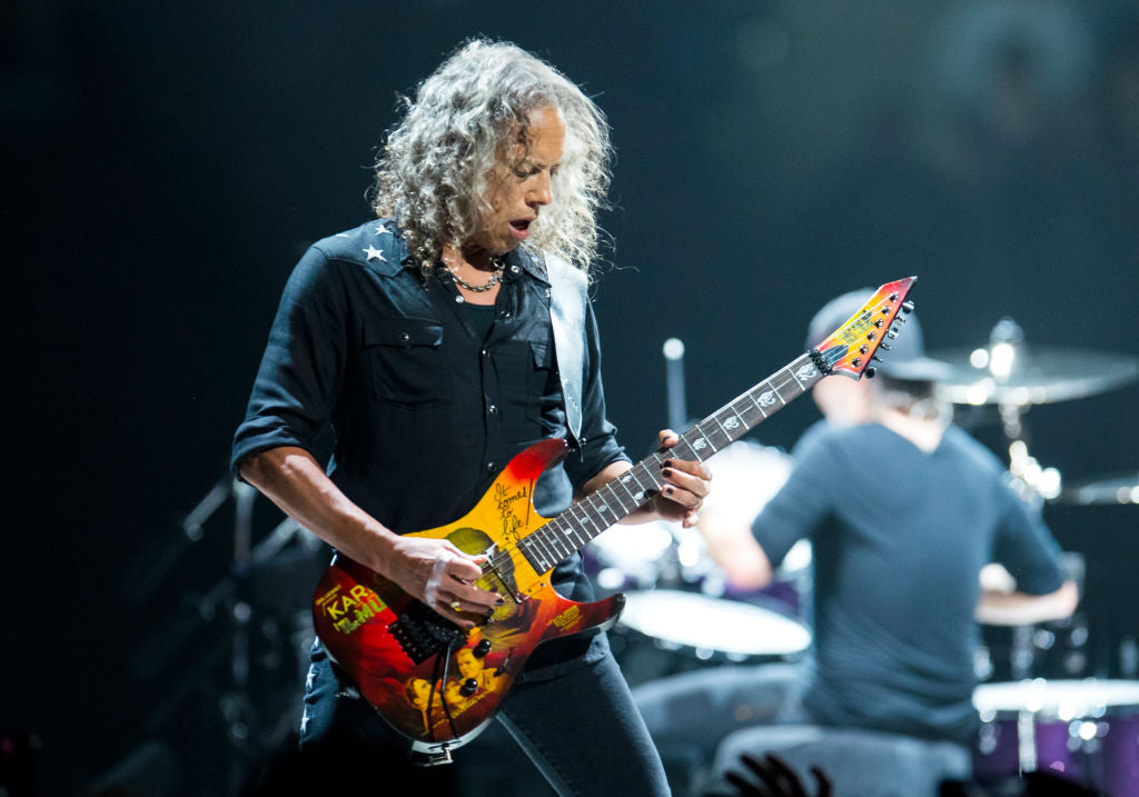 Watch Metallica Lead Spirited Oasis Sing-Along in England