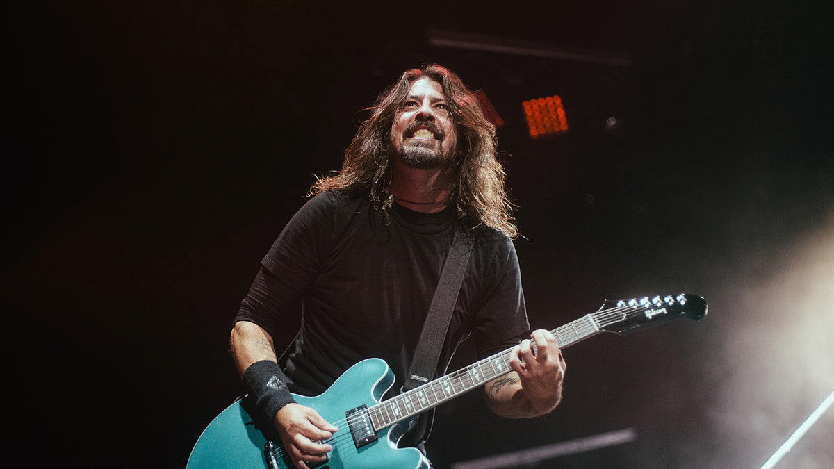 DAVE GROHL confirms he drummed on new FOO FIGHTERS album