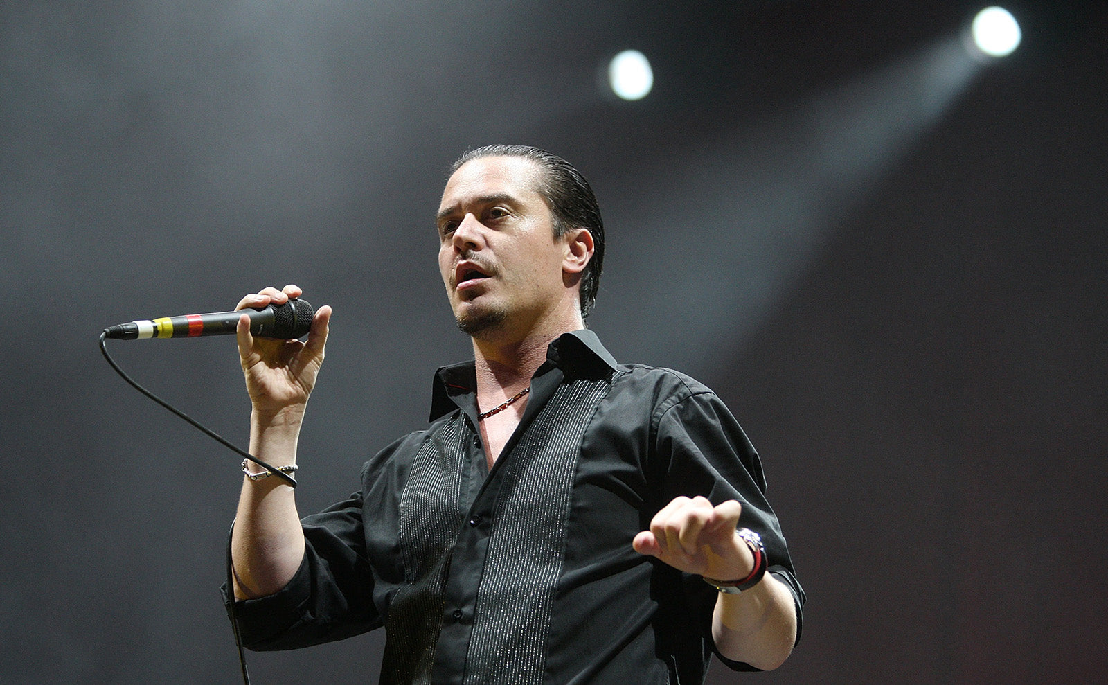 Mike Patton Sings Praises of Tool, Talks Collecting “Spare Change” From “Violent” Tool Fans