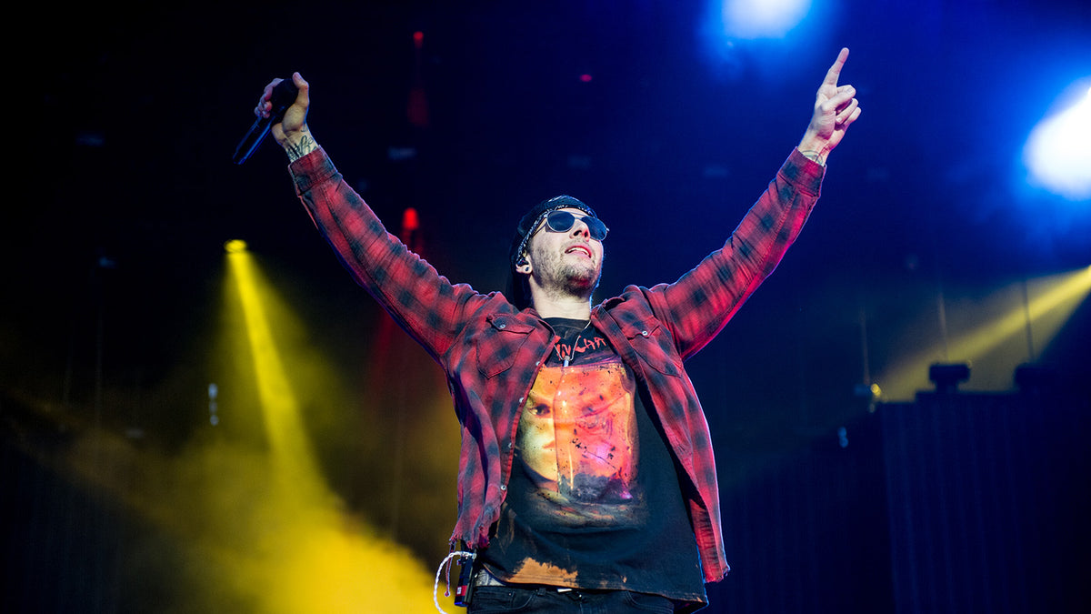 Avenged Sevenfold’s M. Shadows Picks Fave Song on Pantera’s ‘Vulgar Display of Power’