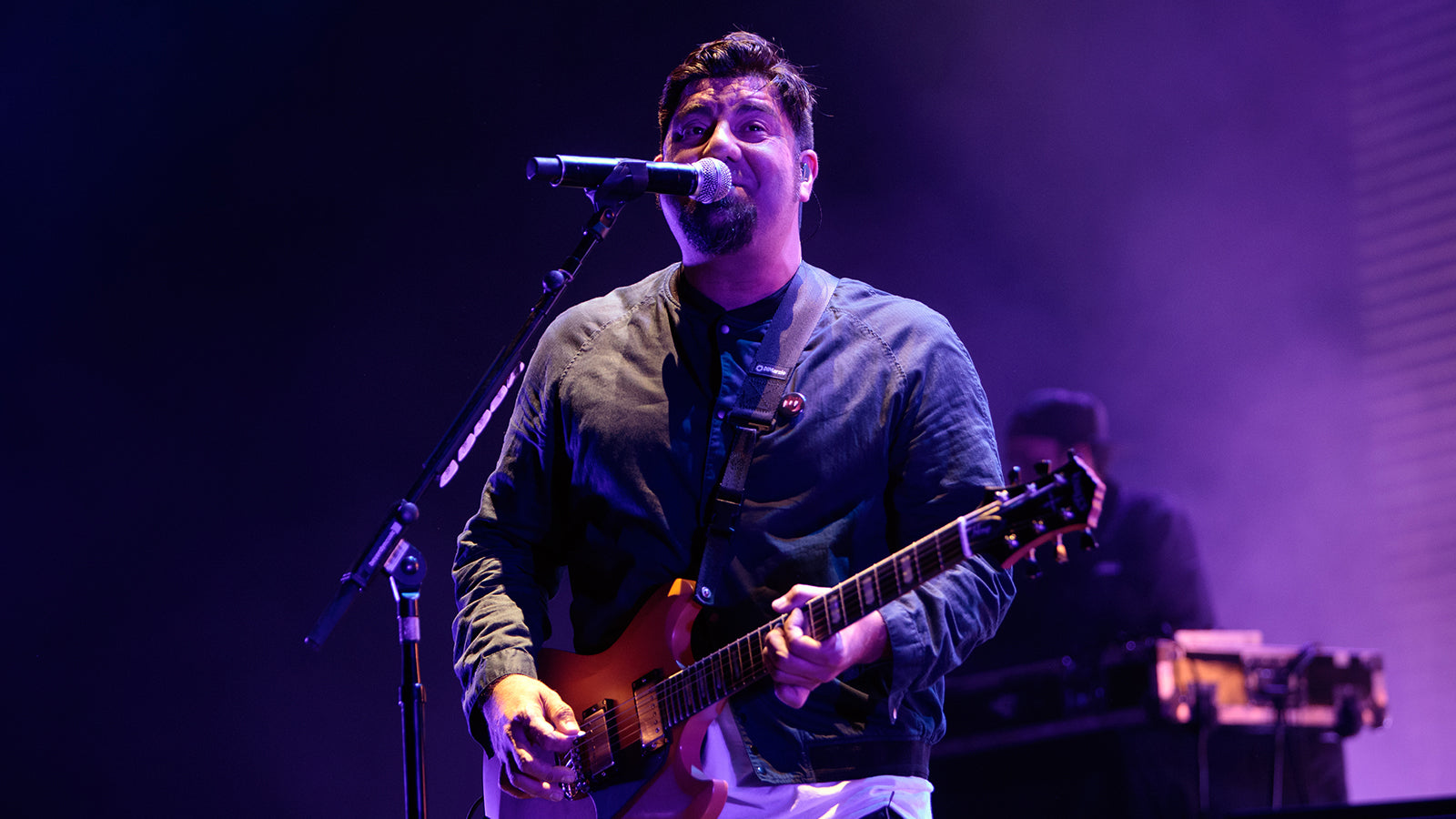Watch Deftones’ Moody Cover of the Cure at Robert Smith–Curated Meltdown Fest
