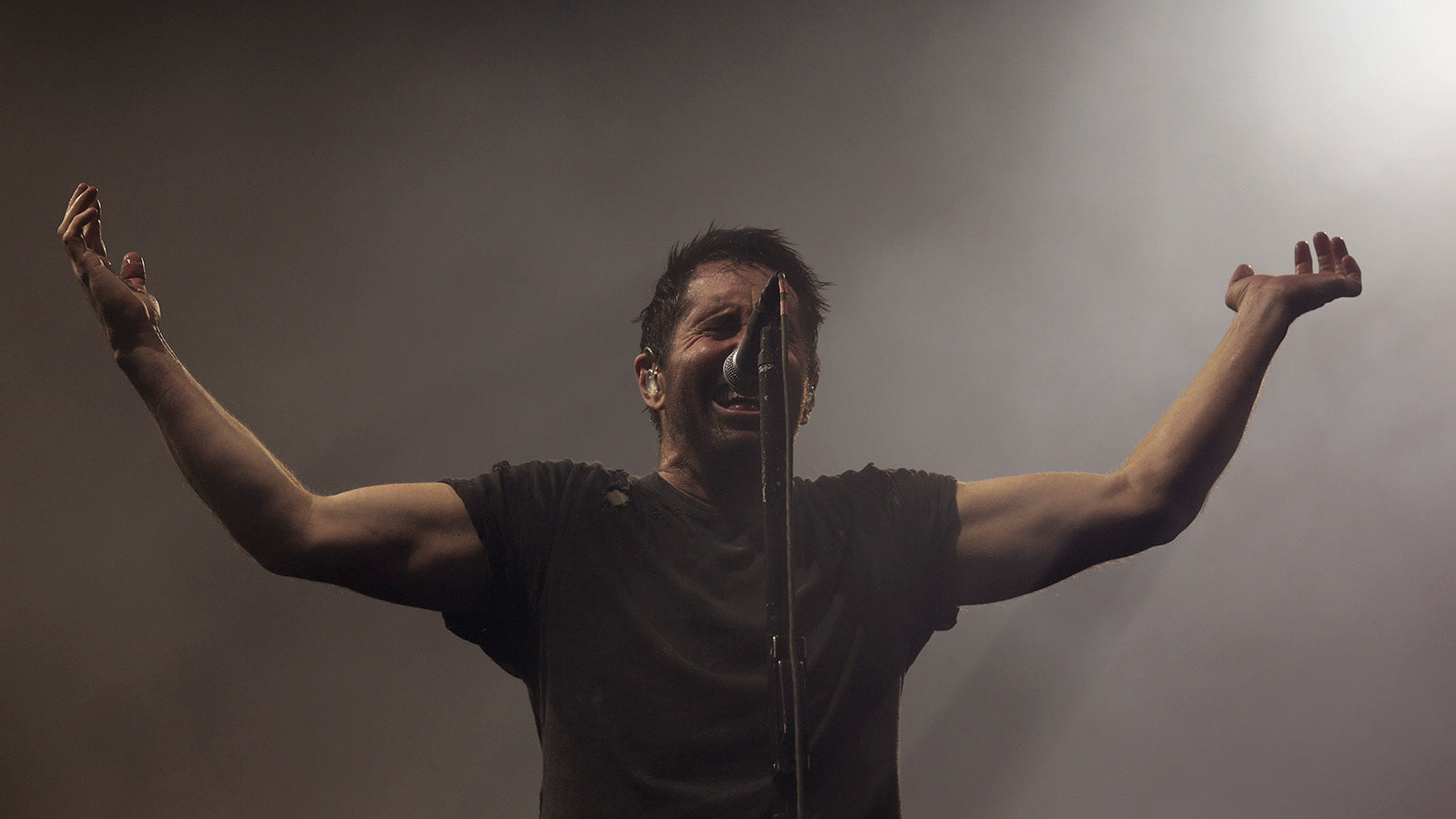 Watch Nine Inch Nails Perform “The Perfect Drug” Live for First Time Ever