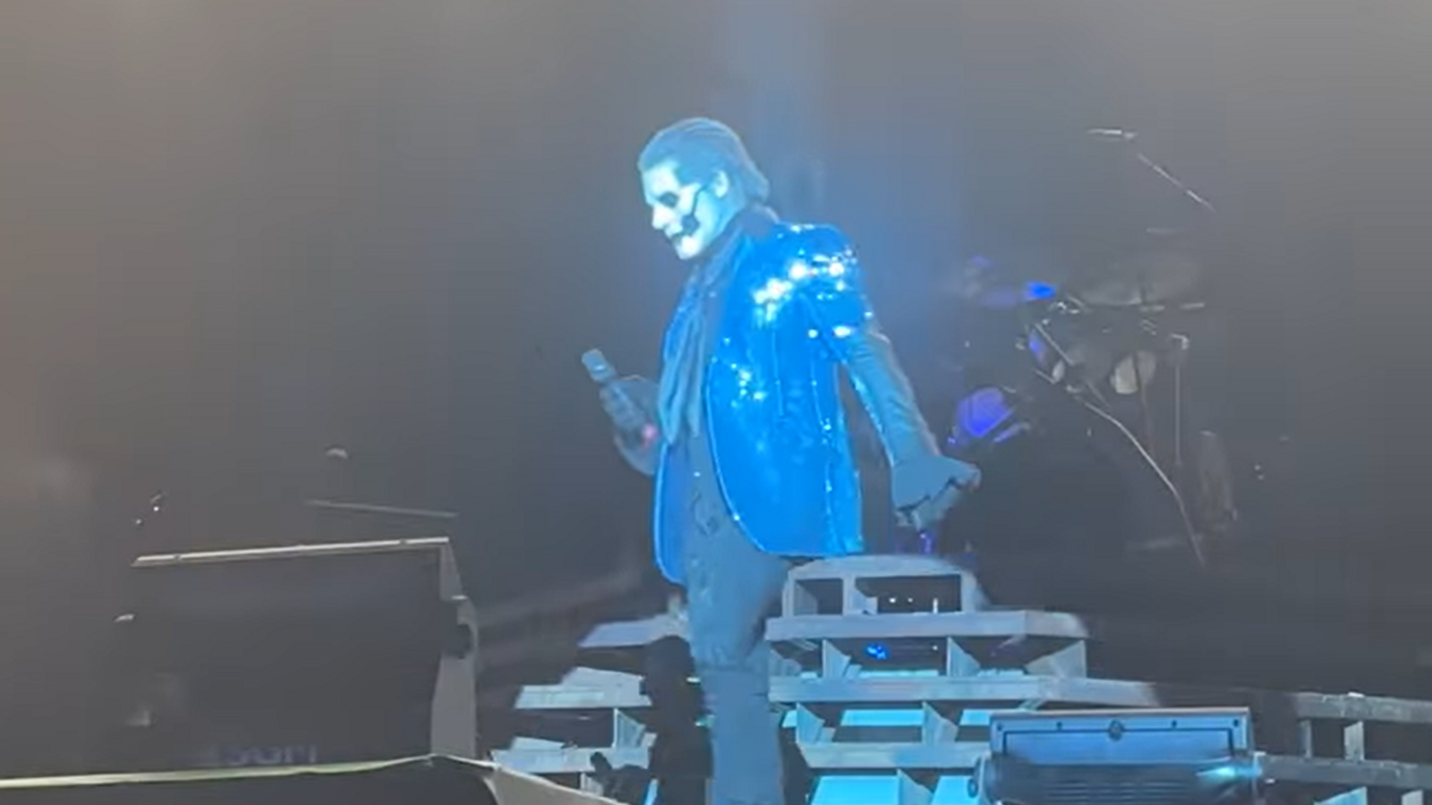 Ghost Concert Cut Short: “My Voice Is Completely Fucked”