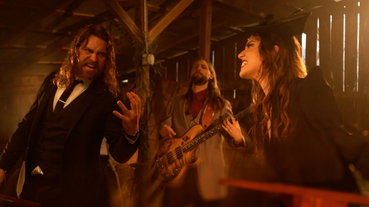 Hear HALESTORM’s LZZY HALE join “thrash grass” act NATIVE HOWL on “Mercy”