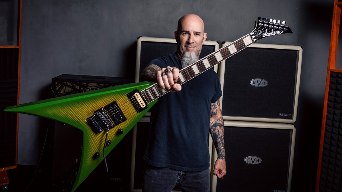 ANTHRAX’s Scott Ian honors DIMEBAG DARRELL with new signature “Baldini Burst” guitar