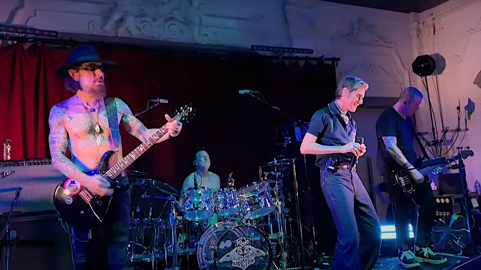 See JANE’S ADDICTION debut new song with DAVE NAVARRO