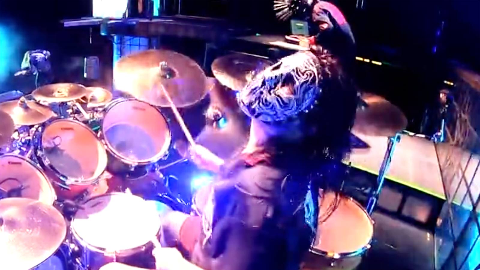 See SLIPKNOT’s Jay Weinberg play first show in new mask