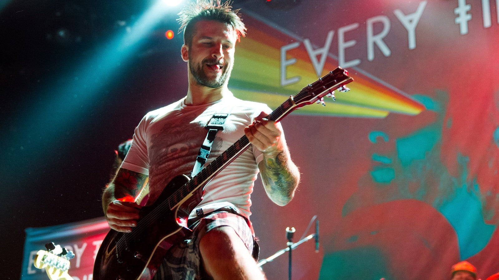 Every Time I Die Turn ‘Hot Damn’ House into Airbnb