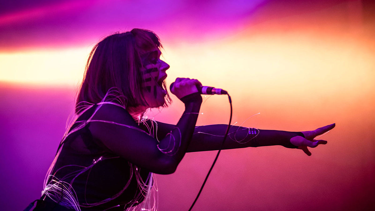 Hear JULIE CHRISTMAS’ new “Broadway showcore” rager “Thin Skin”