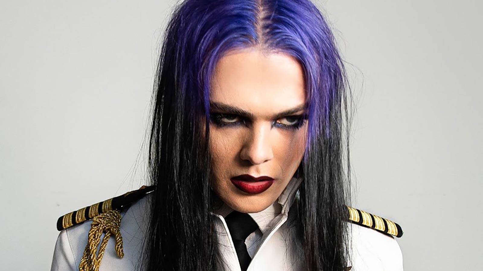 KIM DRACULA announces debut album ‘A Gradual Decline in Morale’