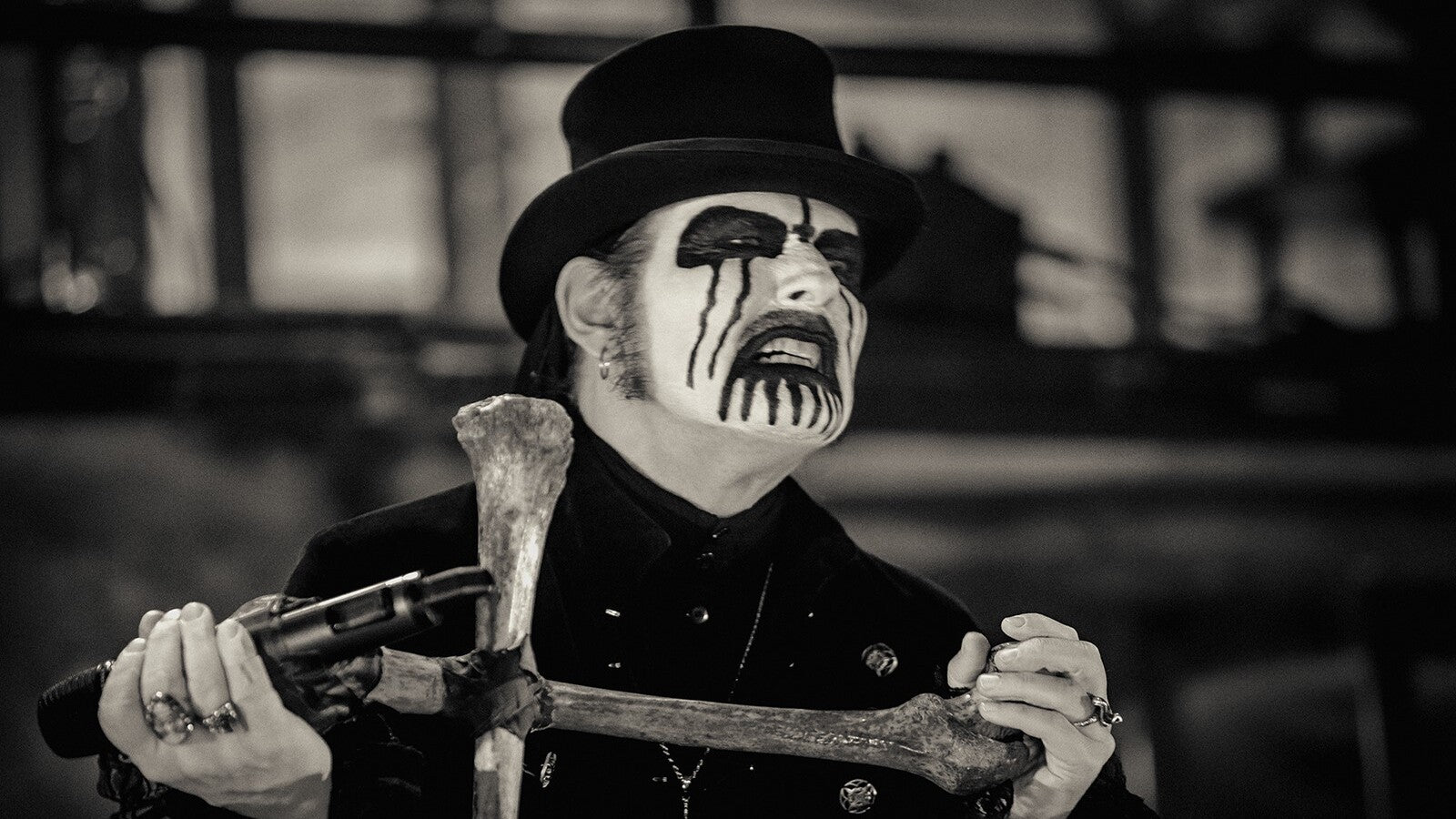 Fan poll: Top 5 heavy bands that wear makeup