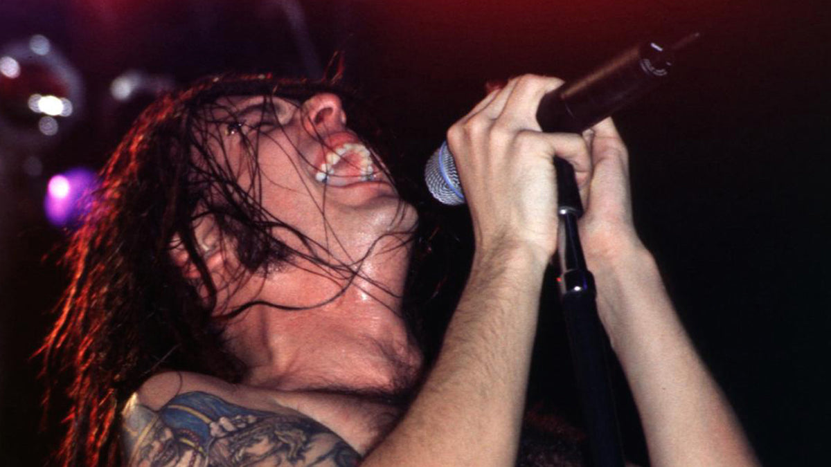 Watch Korn’s Jonathan Davis Record Vocals in Intense 1994 Studio Session