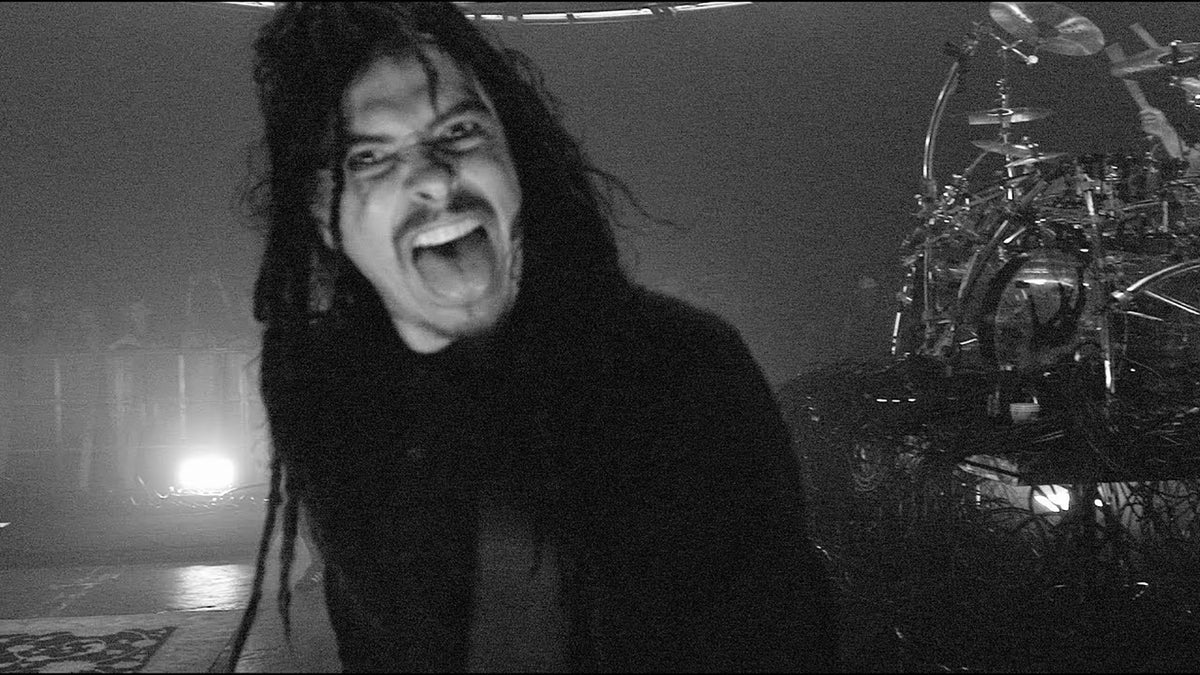 See Korn Break Down “Cold” and “Can You Hear Me,” Look Ahead to 2020