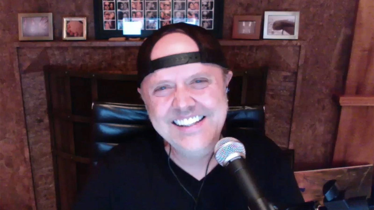 See Metallica’s Lars Ulrich Intro New Album, Talk ‘Stranger Things’ on ‘Howard Stern’