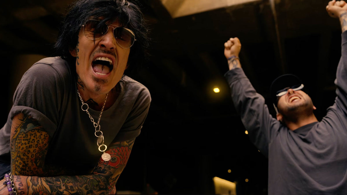 MÖTLEY CRÜE’s TOMMY LEE teams with CHAD TEPPER on new solo song “Stupid World”