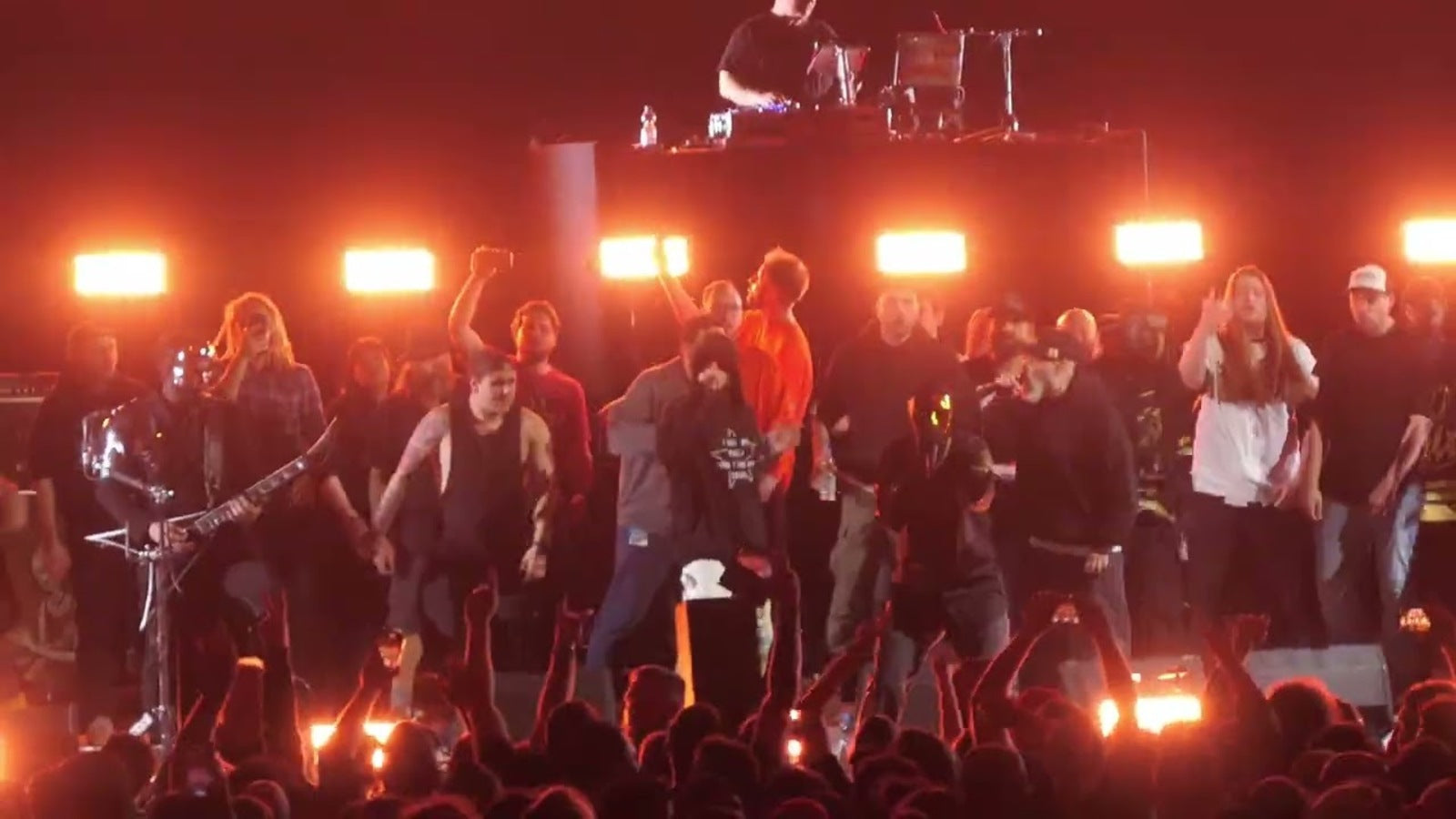 LIMP BIZKIT: See fans provide vocal assist for sick Fred Durst at wild German show