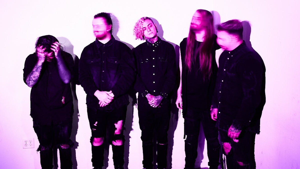 10 great heavy bands with no original members left