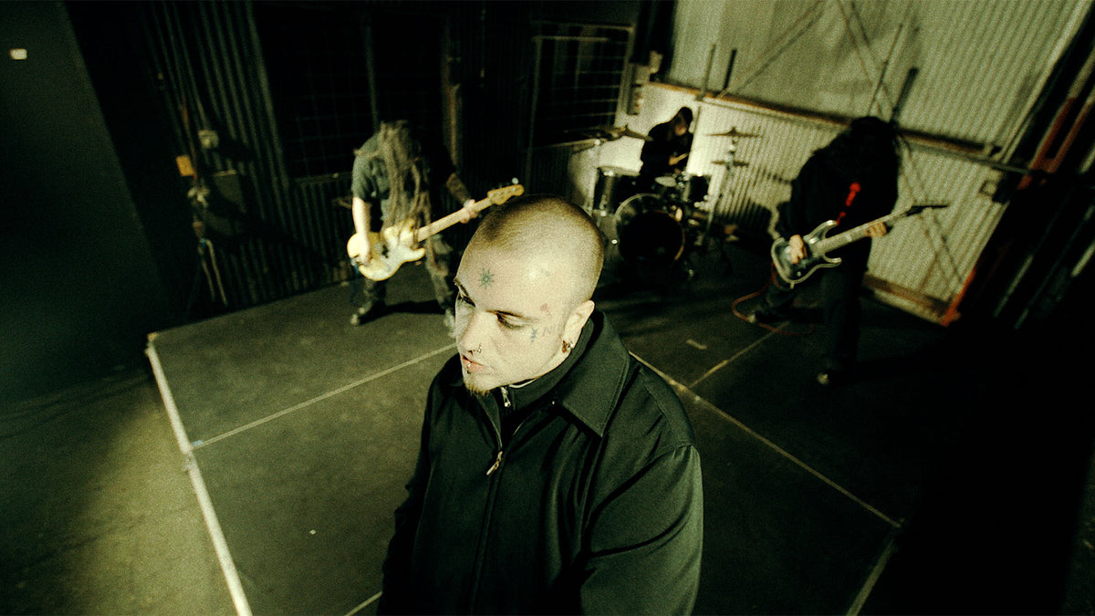 Hear nu-metal revivalist MAD KELLY’s new single “Everybody’s Enemy”