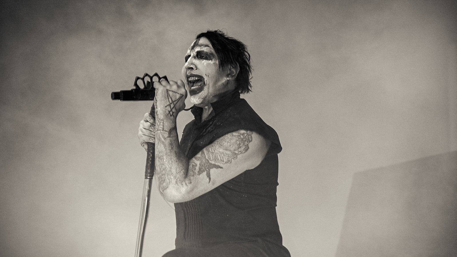 MARILYN MANSON announces first headlining shows in 5 years