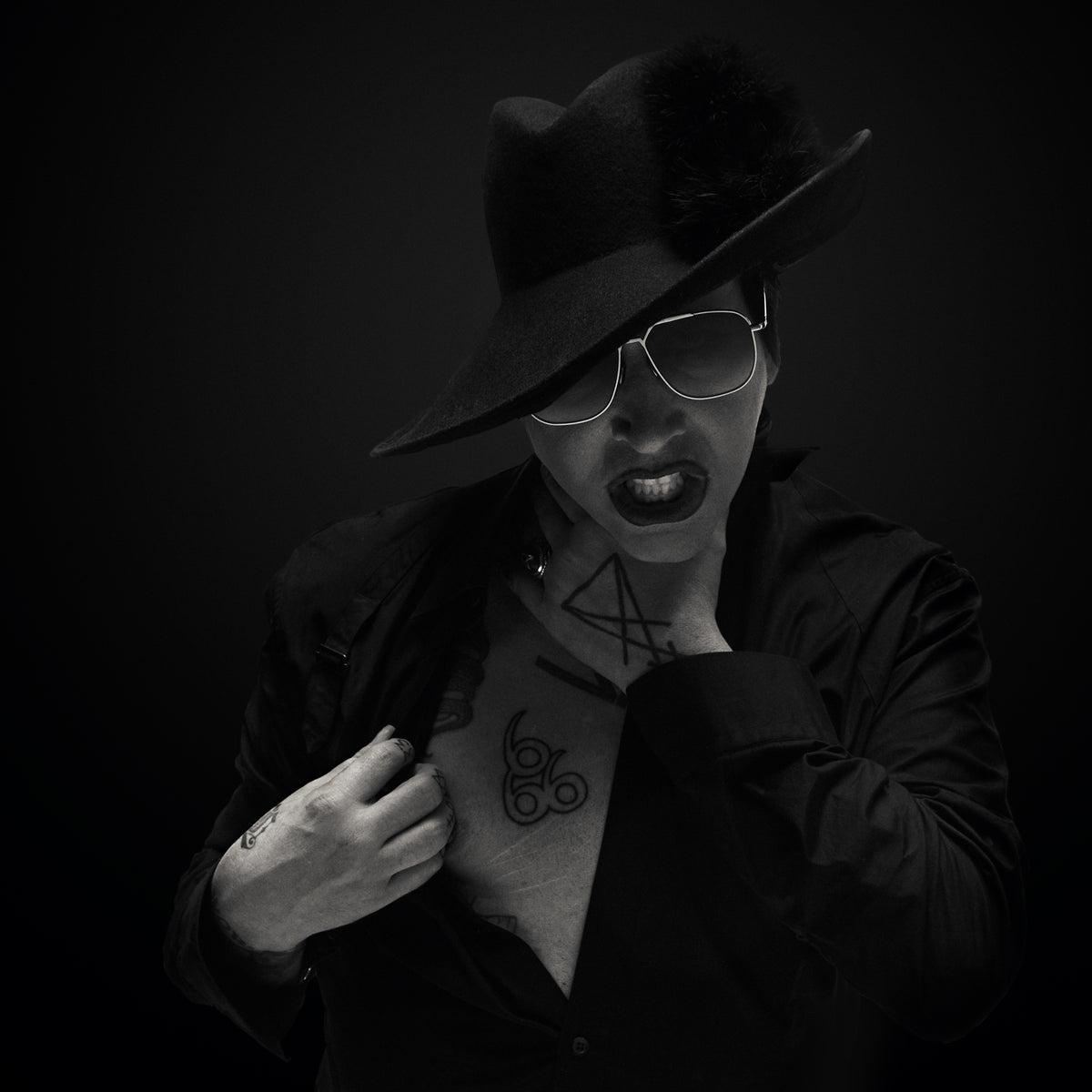 Marilyn Manson on “Southern” New Album, Machine Gun Kelly, Twins of Evil Tour