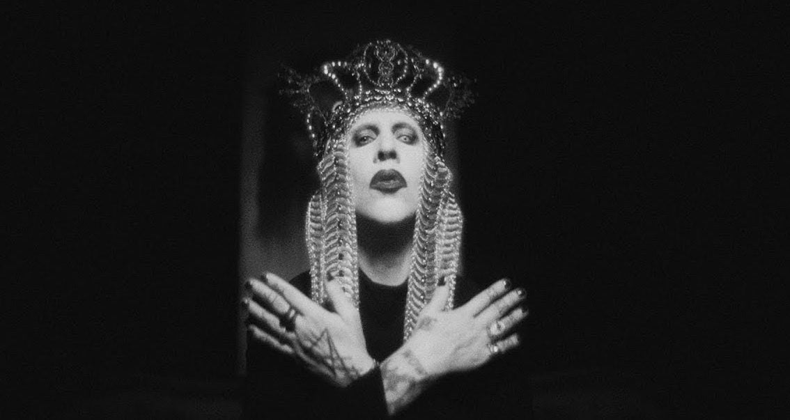MARILYN MANSON debuts new song “Sacrilegious,” announces first album in 4 years