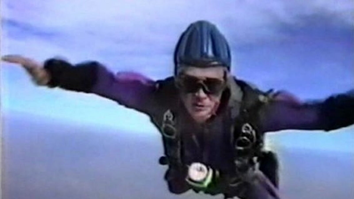 See Megadeth Go Skydiving on ‘Headbangers Ball’ in 1991