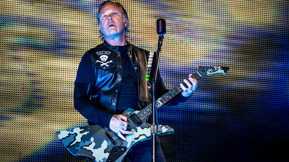See Metallica Play Rousing Thin Lizzy “Whiskey in the Jar” Cover at Irish Castle