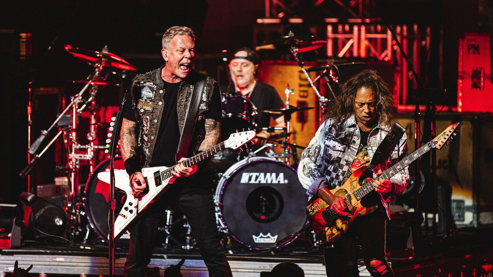 Hear METALLICA’s epic new rager “72 Seasons”