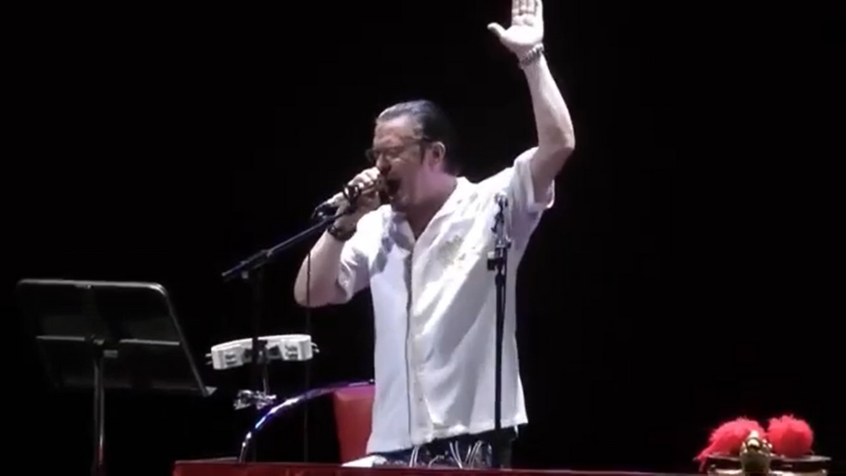 See Mike Patton Beatbox Slayer’s “Raining Blood” With Classical Pianist in 2018