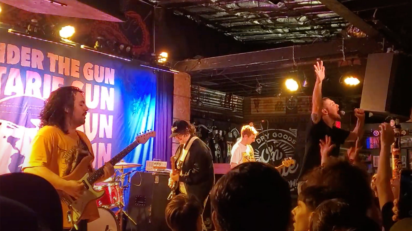 See MILITARIE GUN play raucous cover of BLUR’s “Song 2”