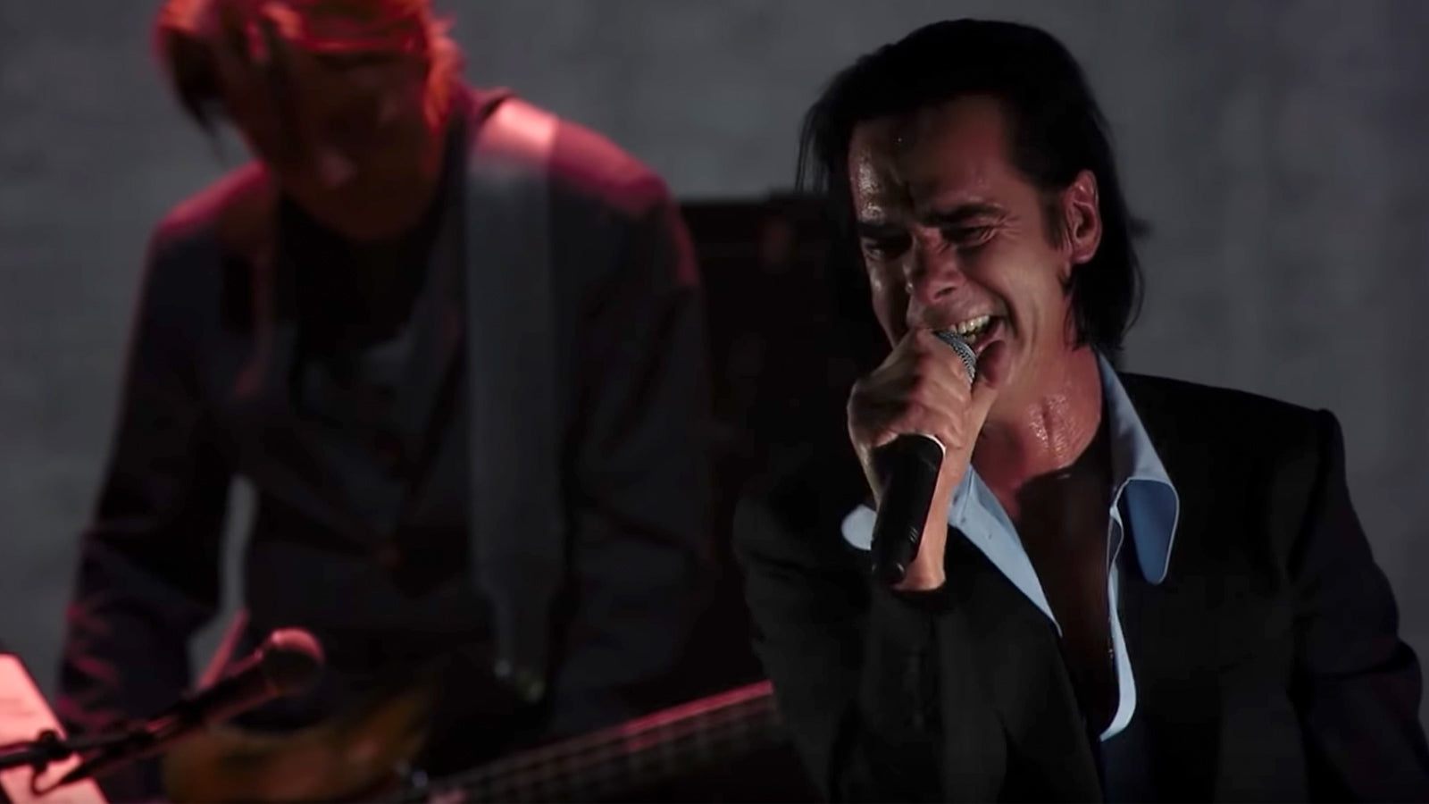 See Nick Cave & the Bad Seeds’ Fiery “From Her to Eternity” Live Performance