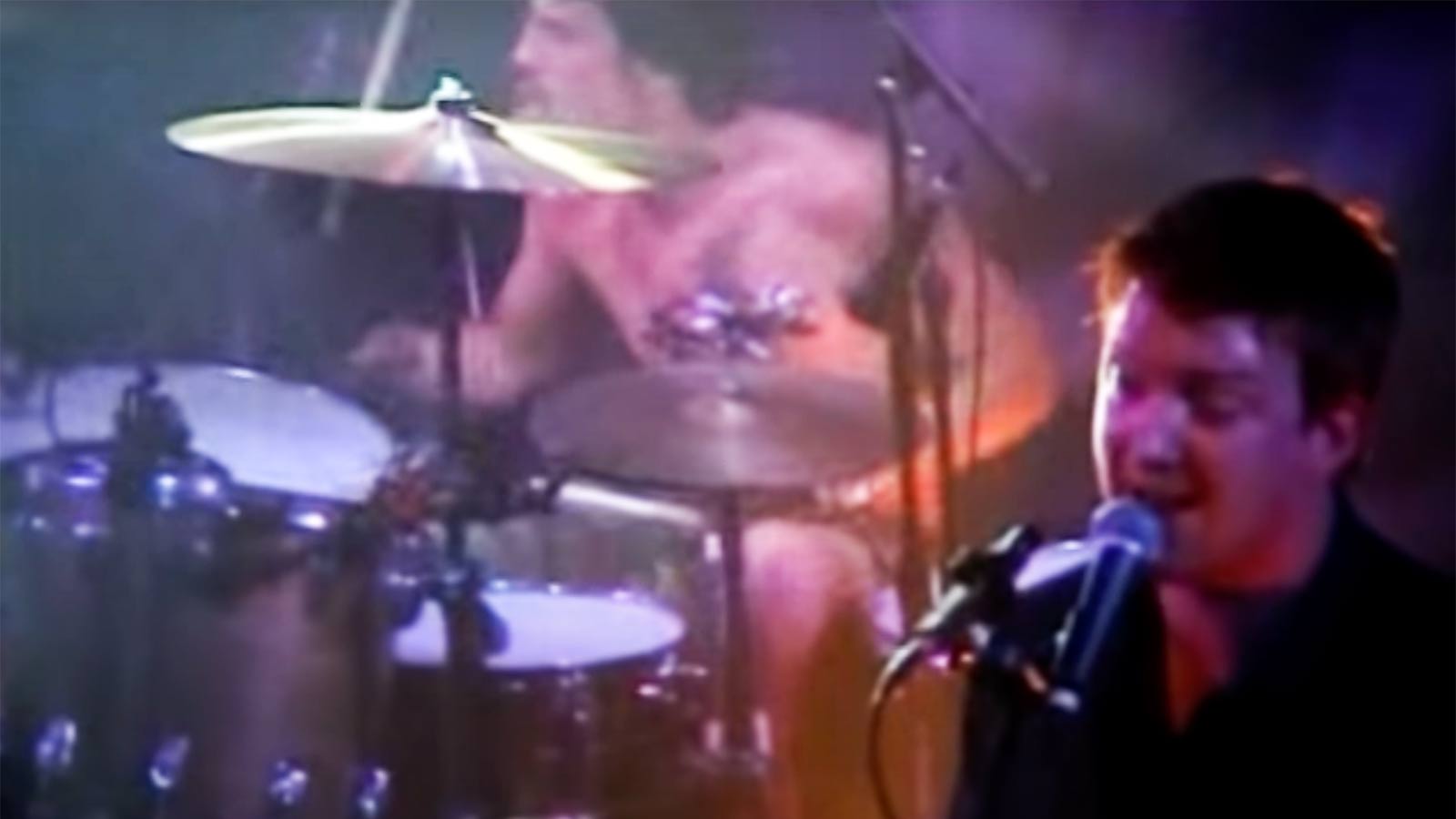 See QUEENS OF THE STONE AGE play “No One Knows” live for first time with DAVE GROHL