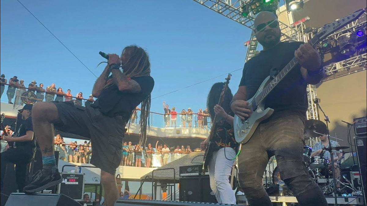 See LAMB OF GOD’s Randy Blythe cover ROB ZOMBIE’s “Dragula” on ShipRocked cruise