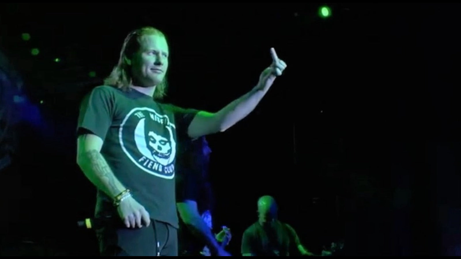 See SLIPKNOT, ANTHRAX, SEPULTURA, FEAR FACTORY members play “(sic)” at 2005 Roadrunner United concert