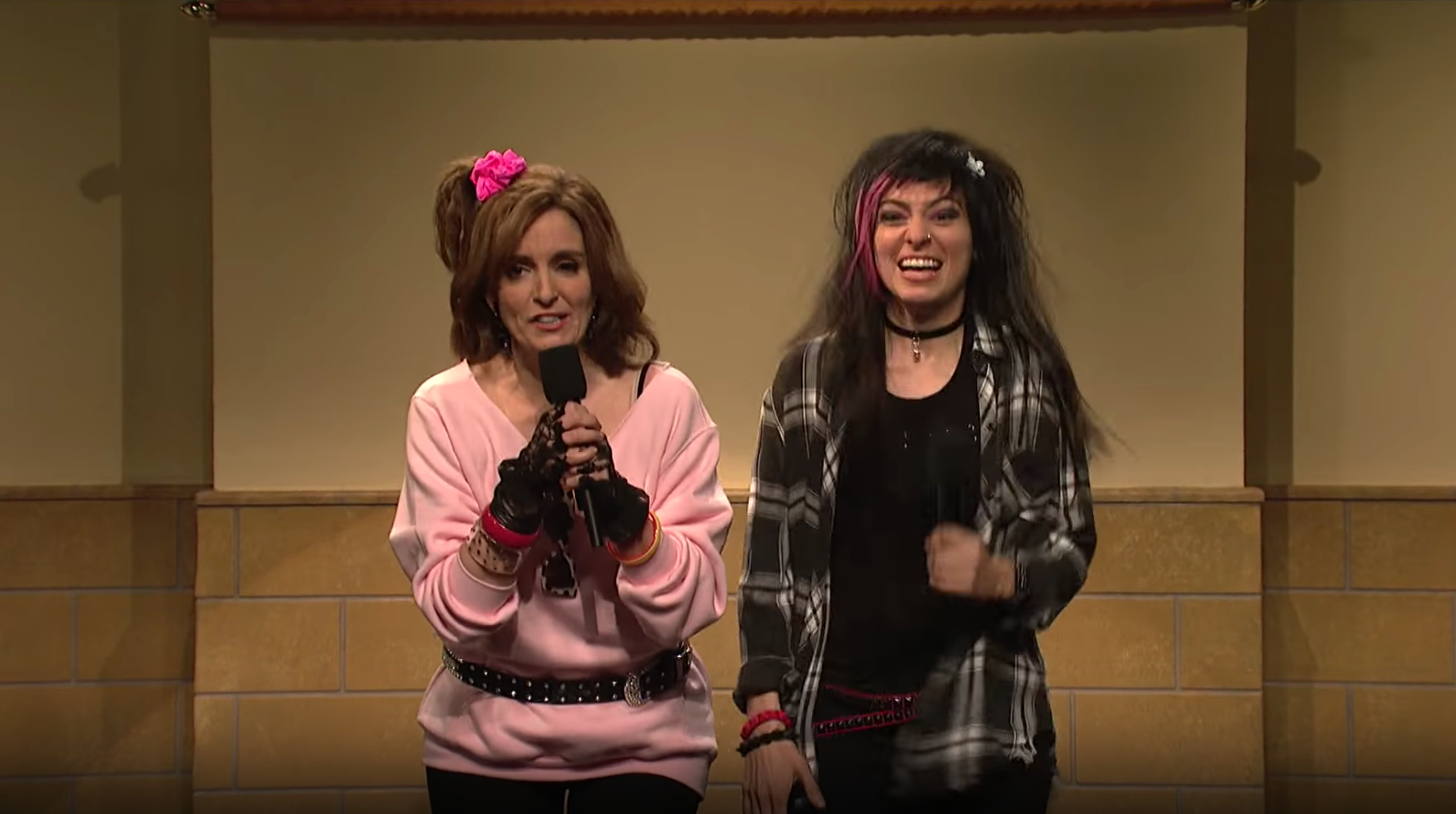 Watch Tina Fey Sing System of a Down’s “Chop Suey!” on ‘Saturday Night Live’
