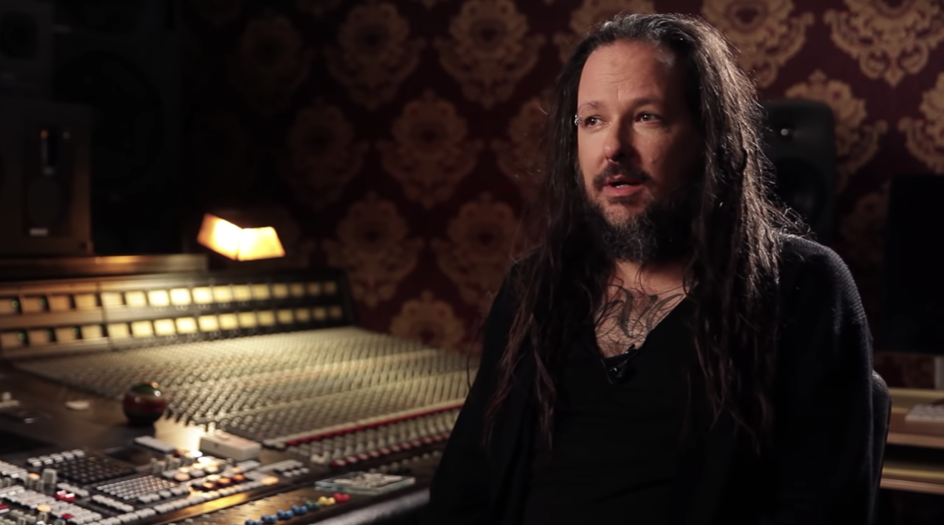 See Korn’s Jonathan Davis Talk Religious Hypocrisy Behind Solo Song “Everyone”
