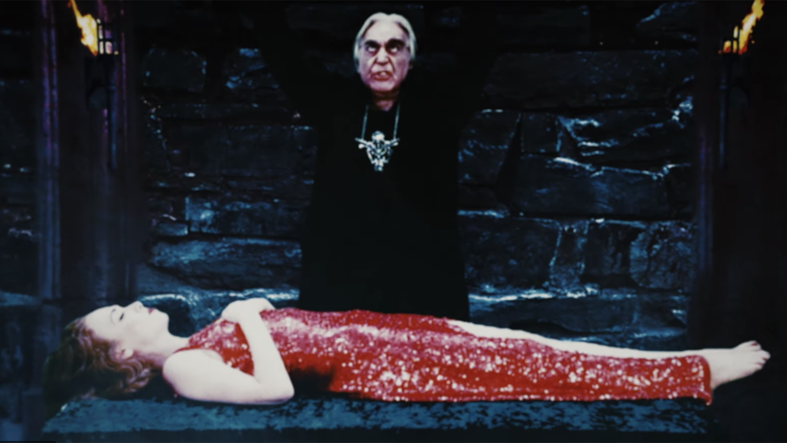 See Windhand Evoke Retro Psychedelic Horror in New “Red Cloud” Video