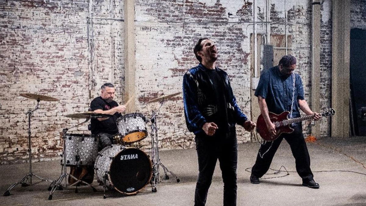 See Avenged Sevenfold’s M. Shadows Cover Radiohead With System of a Down Drummer