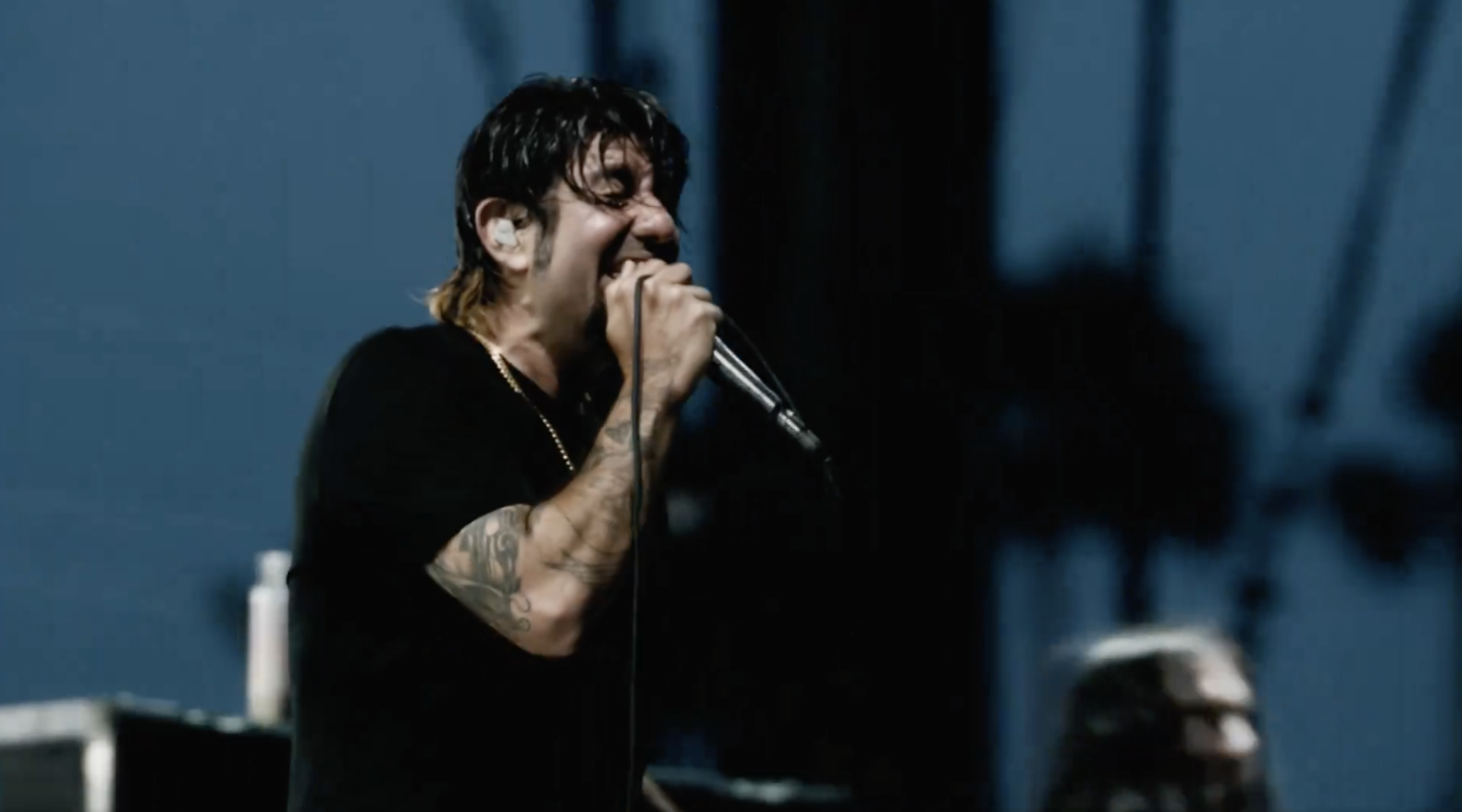 DEFTONES play first show of 2024, give update on new album