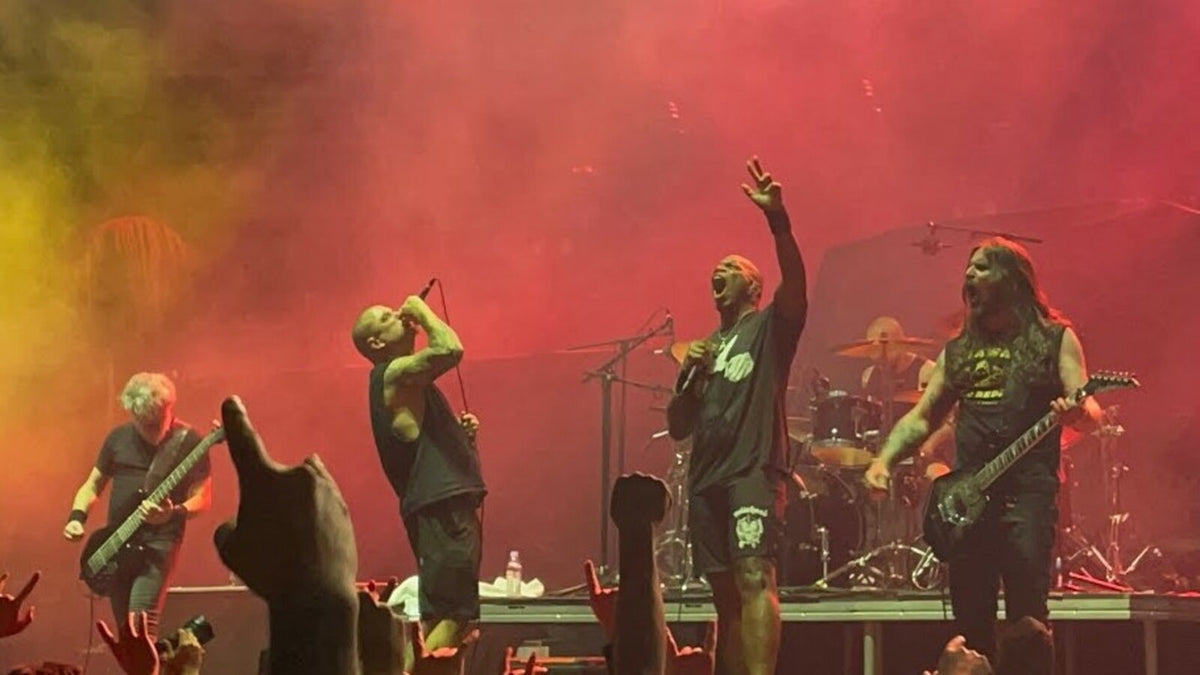 See Pantera’s Philip Anselmo Join Sepultura Onstage for Brutal “Arise” Performance